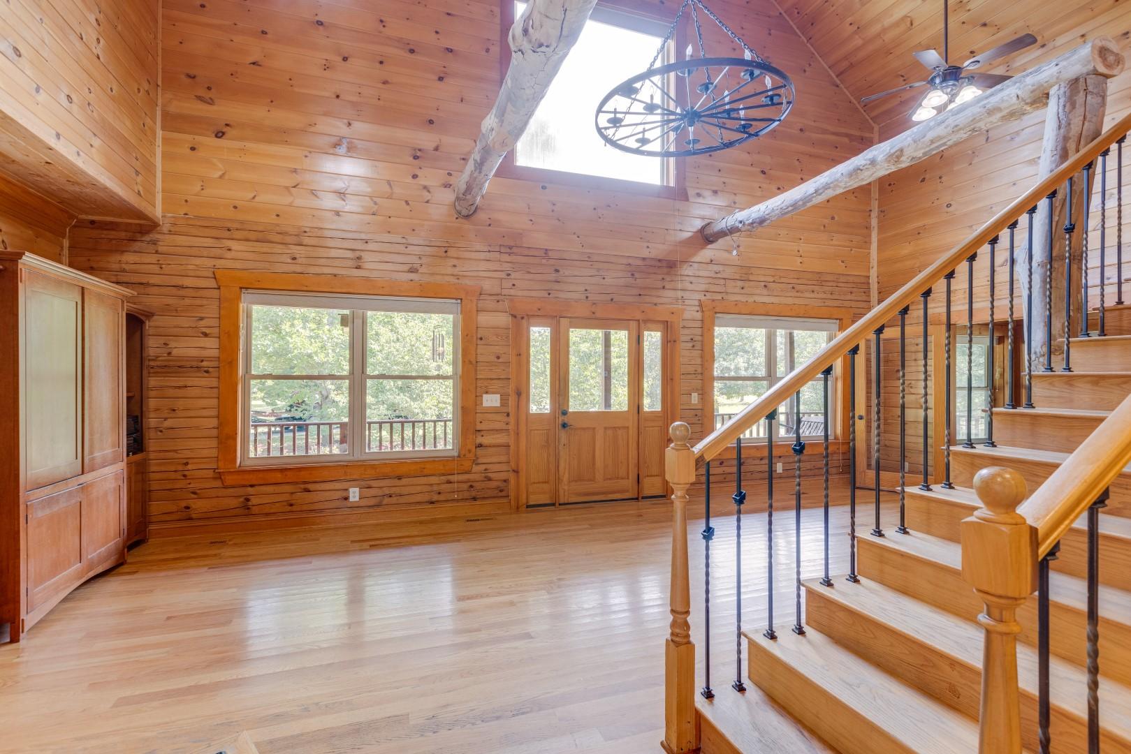 4 BR LOG HOME IN MURFREESBORO TN