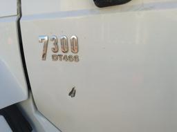 2006 International 7300 Cab & Chassis 4x2 6 Cylinder , Fuel Type: D , Trans
