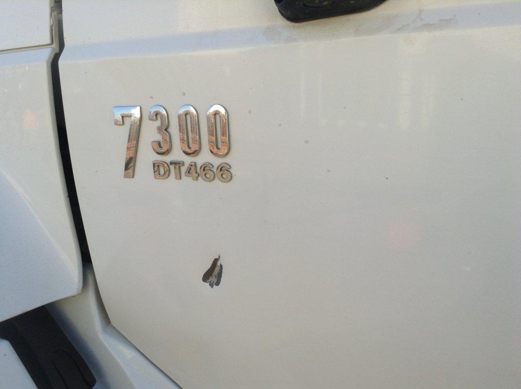 2006 International 7300 Cab & Chassis 4x2 6 Cylinder , Fuel Type: D , Trans