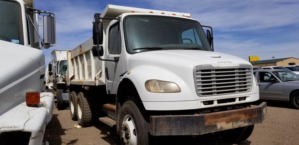 2005 Freightliner 12 Yd. Dump