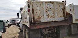 2005 Freightliner 12 Yd. Dump