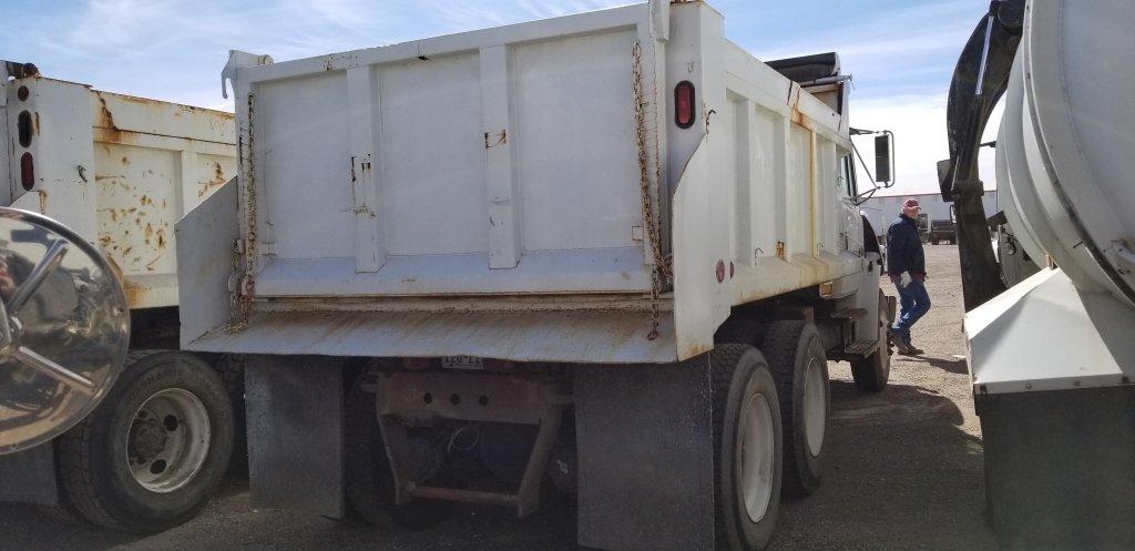 2003 Freightliner 50M Dump