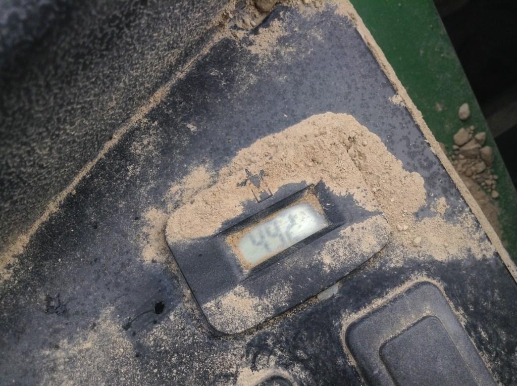 2011 John Deere Berm Mower Engine Type: 2 Cylinder , Fuel Type: G , Transmission Type: Hydro Static