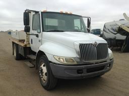 2007 International 4300 Day Cab 24M Flatbed 4x2 6 Cylinder , Fuel Type: D , Transmission: Automatic
