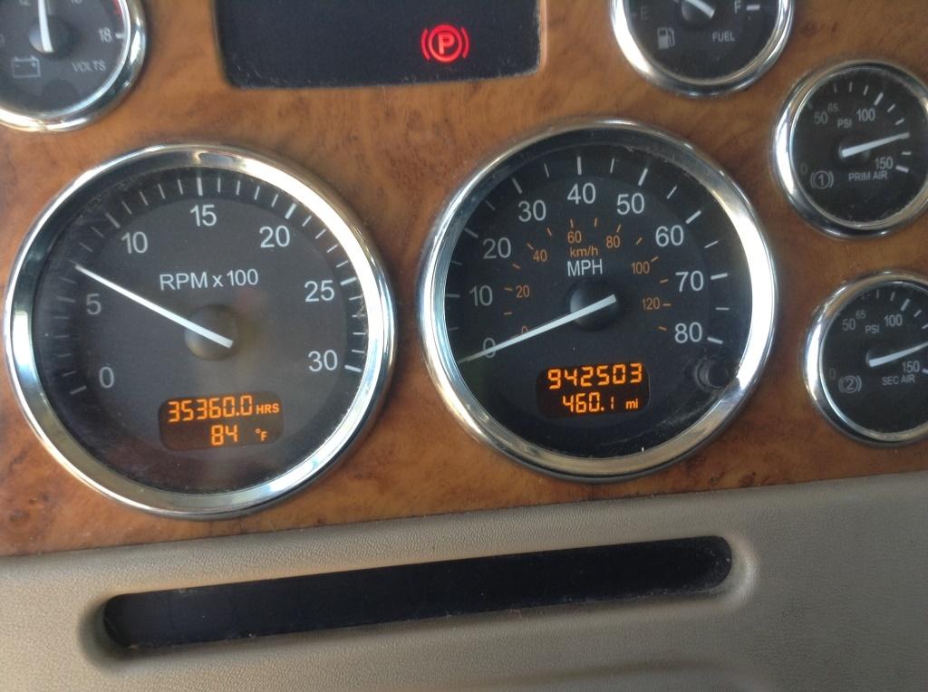 2006 Peterbilt 379 Sleeper Semi