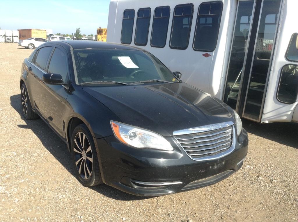 2012 Chrysler 200 Sedan Car