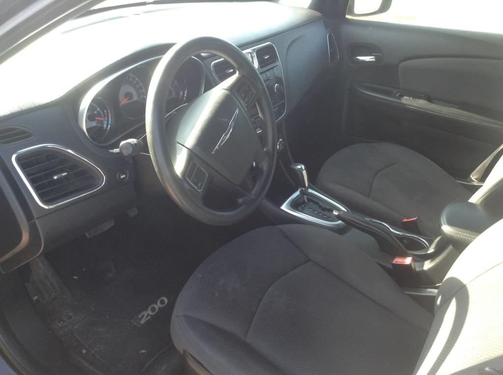 2012 Chrysler 200 Sedan Car