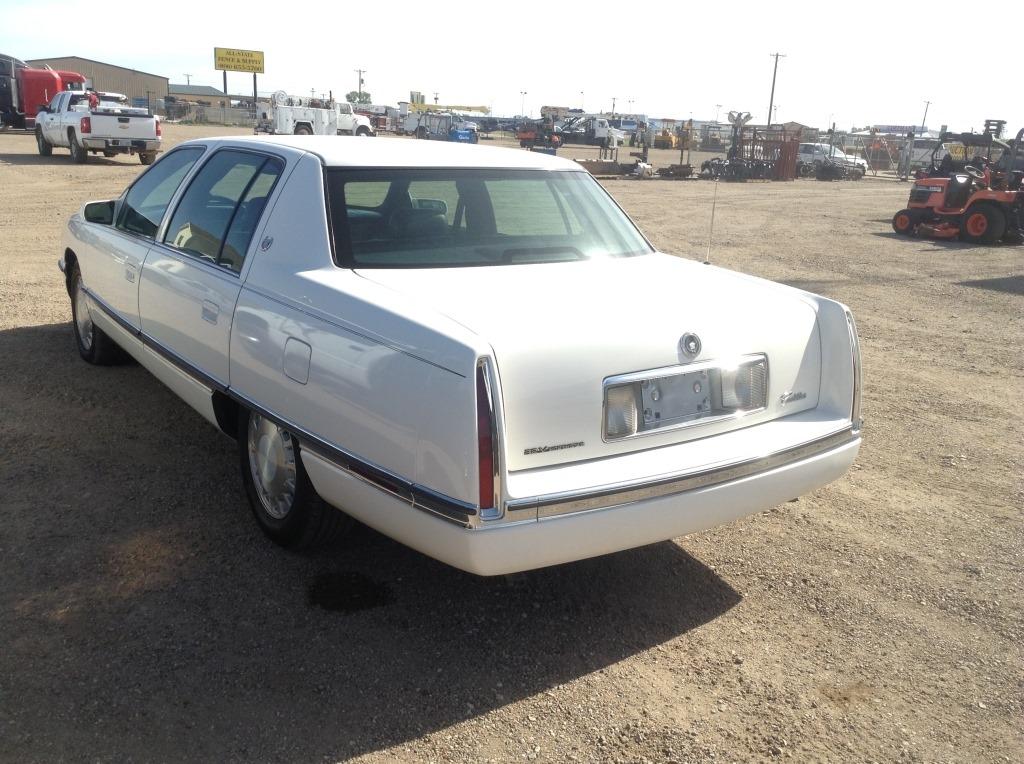 1996 Cadillac DeVille Sedan Car