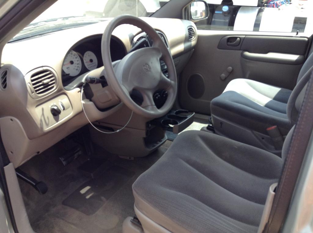 2003 Dodge Caravan Mini-Van
