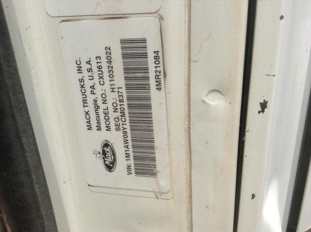 2012 Mack CXU613 Sleeper Truck Tractor