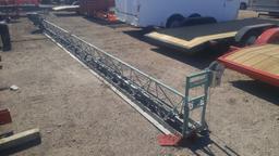 30' Multiquip Motorized Concrete Screed