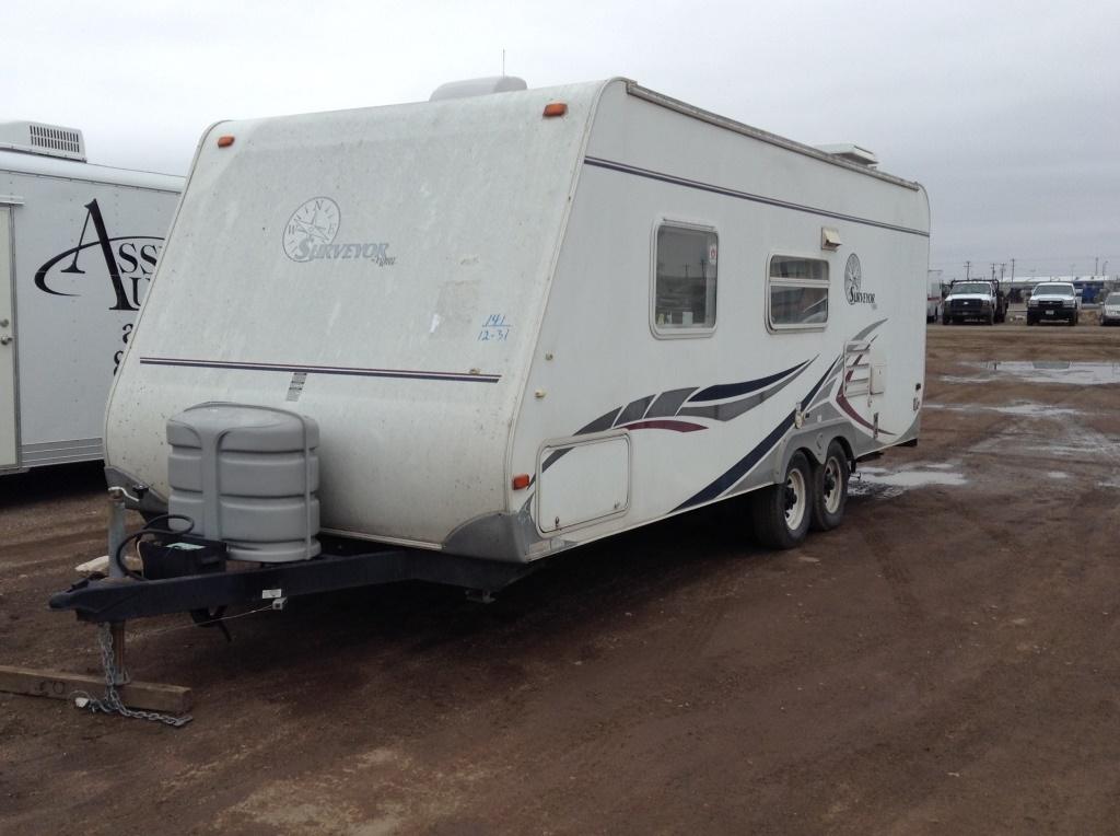 2007 Forest River Surveyor Camper Length: 20' , Tandem , 2 5/16'' Bumper Pull , Color White , VIN: 4
