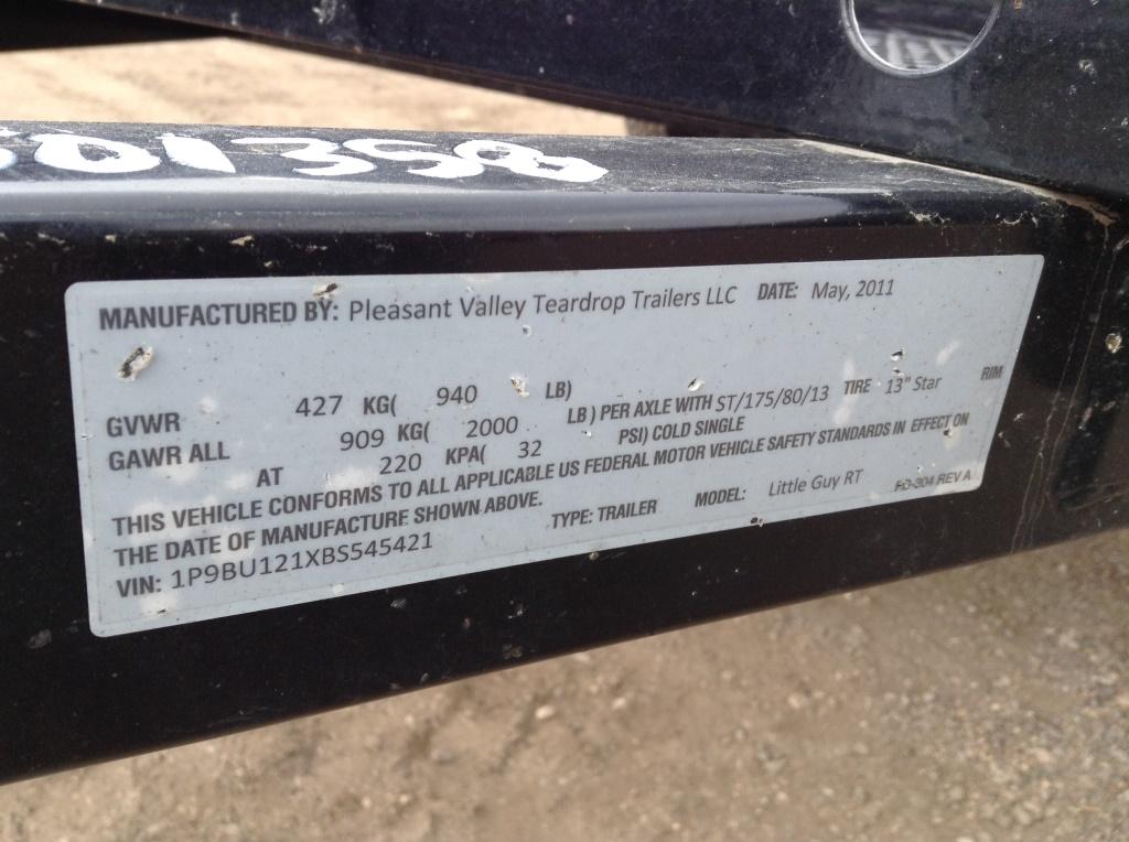2011 Pleasant Valley Teardrop Camper Length: 8' , Single Axle , 2'' Bumper Pull , Color: White , VIN
