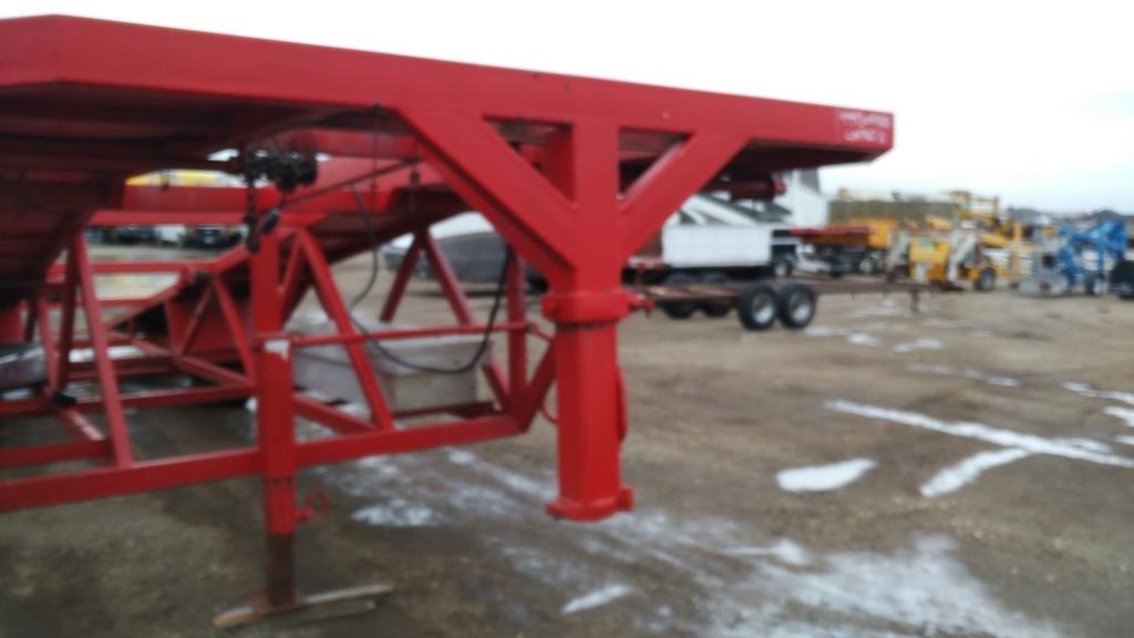 1991 Shopmade AC Car Hauler , Length: 32' , Tandem , Gooseneck , Color: Red