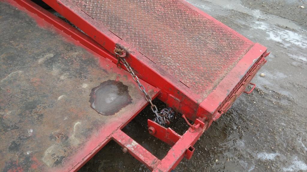 1991 Shopmade AC Car Hauler , Length: 32' , Tandem , Gooseneck , Color: Red