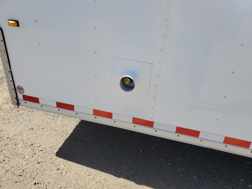 2004 Wells Cargo Mobile Office Trailer , Length: 18' , Tandem , Bumper Hitc