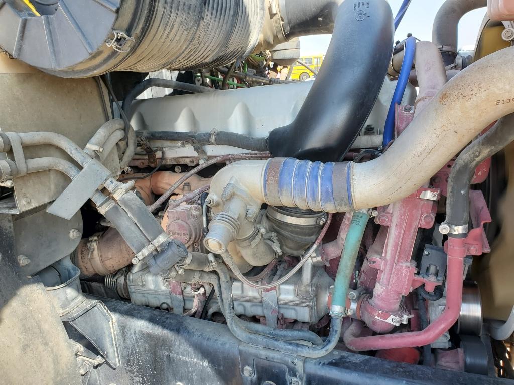 2011 Mack Chu613 Sleeper Truck Tractor