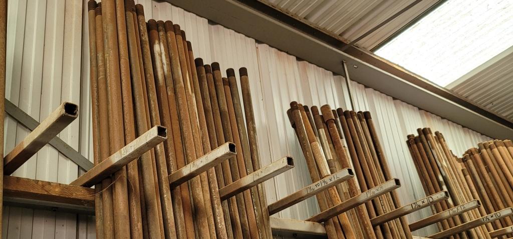 (127) Approximately Well Shaft In Wall Rack