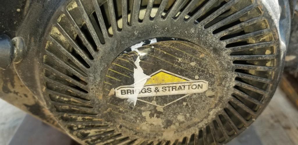Banjo 2" Pump W/ Briggs & Straton 5.5 Engine