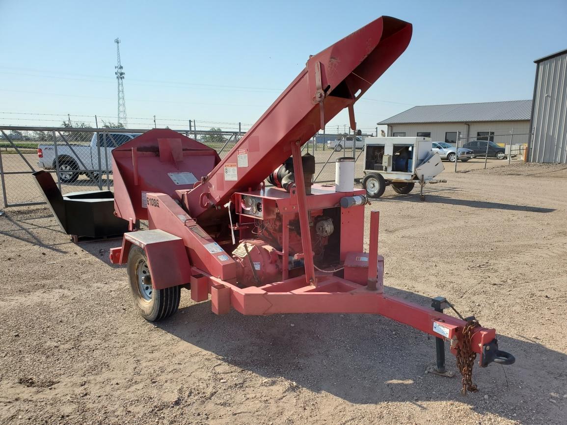 Bandit 1690 Drum Wood Chipper on Trailer
