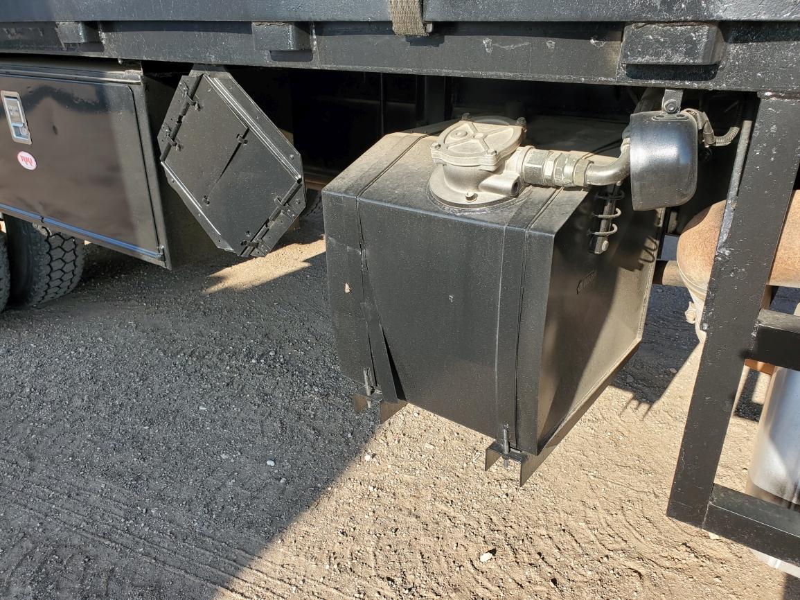 2006 Peterbilt 357 Flatbed Knuckle Boom Truck