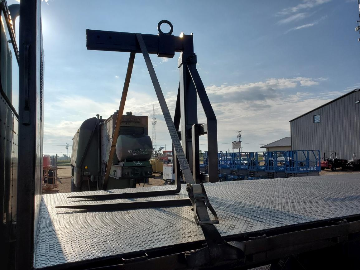 2006 Peterbilt 357 Flatbed Knuckle Boom Truck