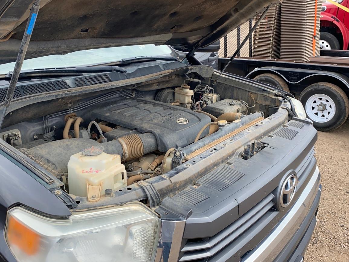 2014 Toyota Tundra SR5 Crew Max 4D SR5 FFV