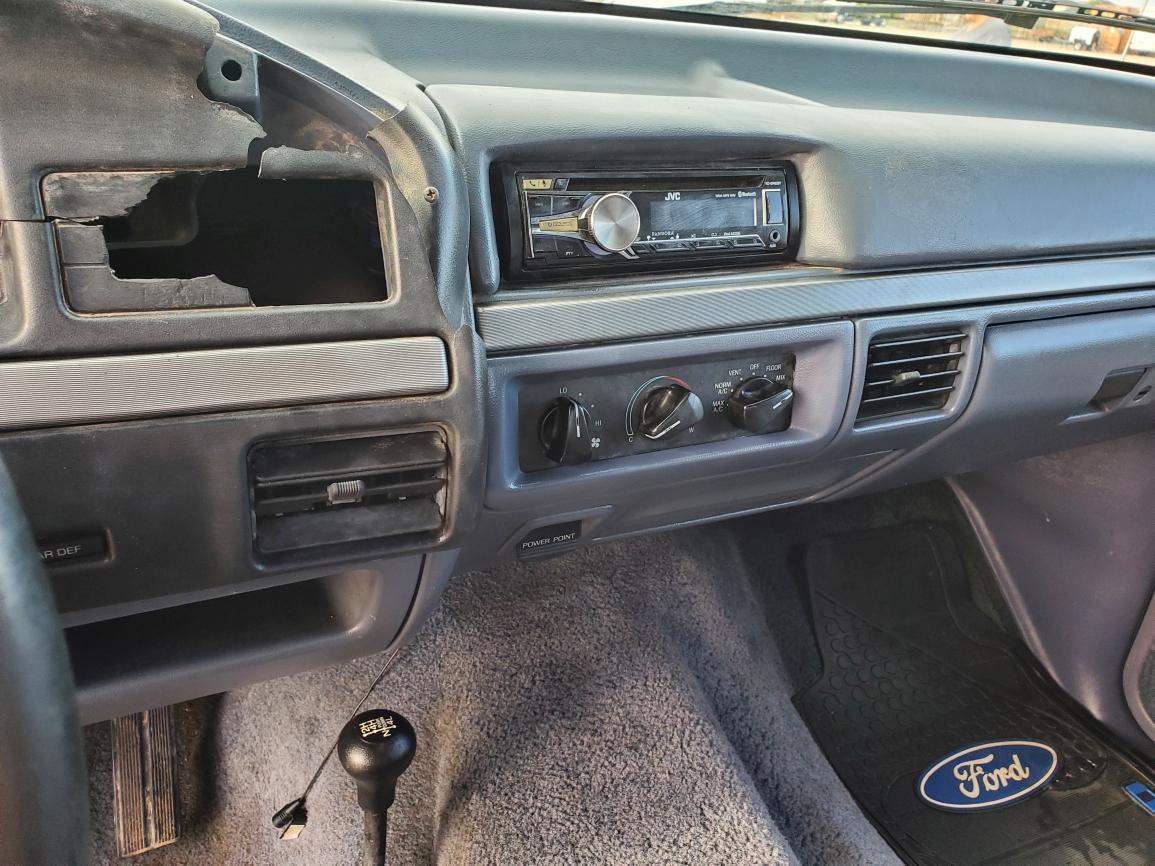 1992 Ford Bronco Custom  SUV 2D