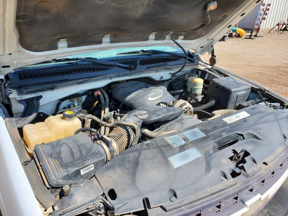 2001 Chevrolet Silverado 1500 Base  Extended Cab 4D Base Flatbed