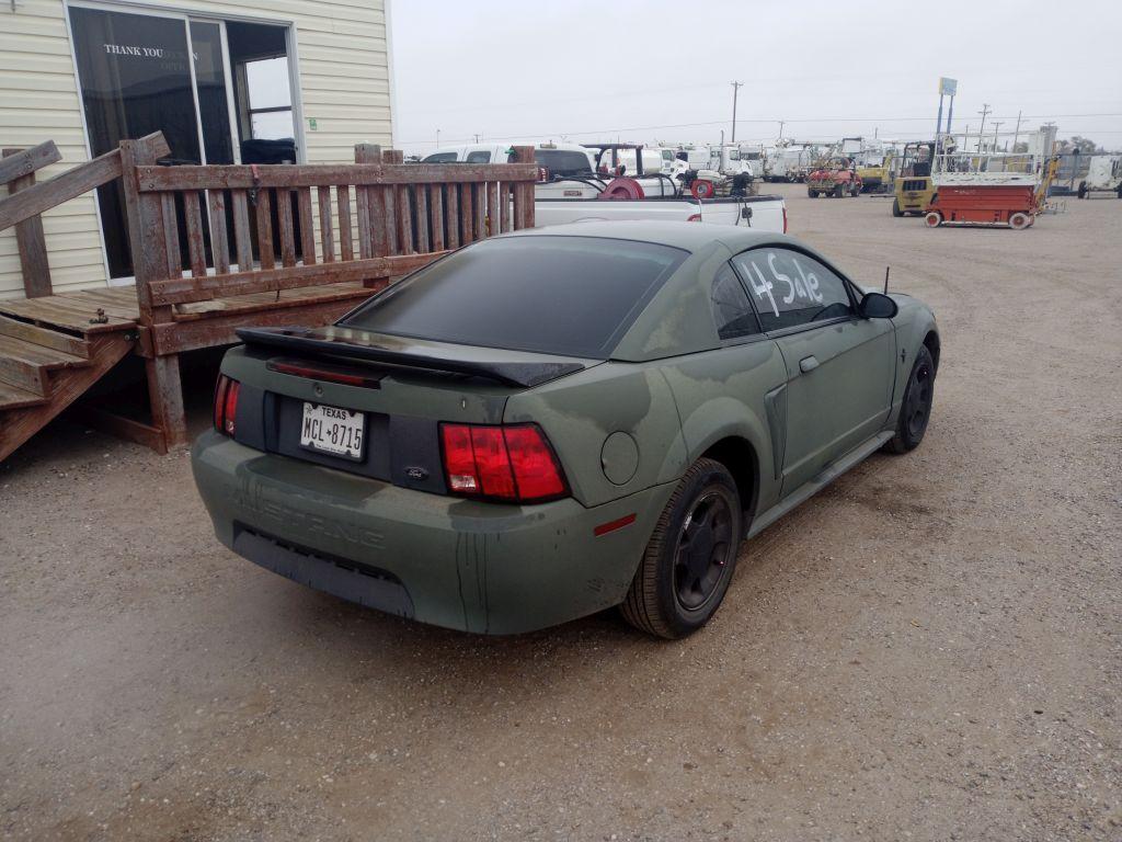 2000 Ford Mustang  Coupe 2D Coupe