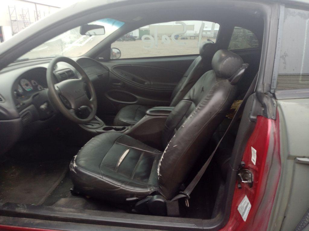 2000 Ford Mustang  Coupe 2D Coupe