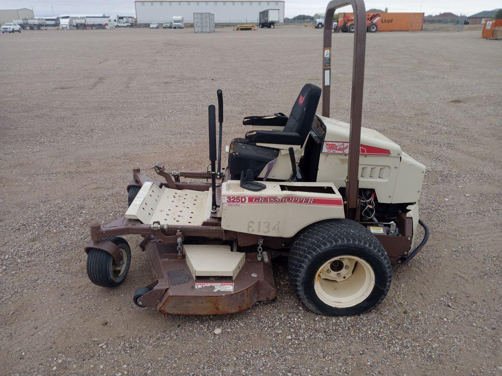 Kubota, Kubota D902-EF01 Zero Turn Mower