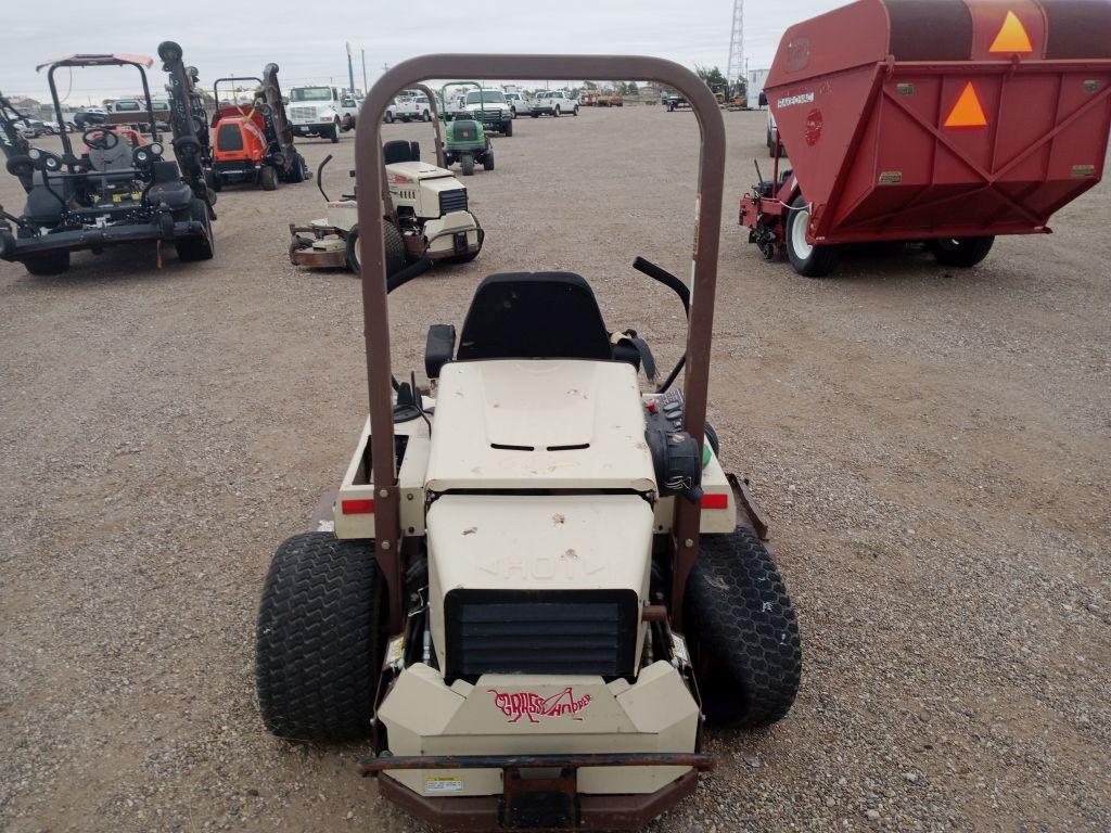 Kubota, Kubota D902-EF01 Zero Turn Mower