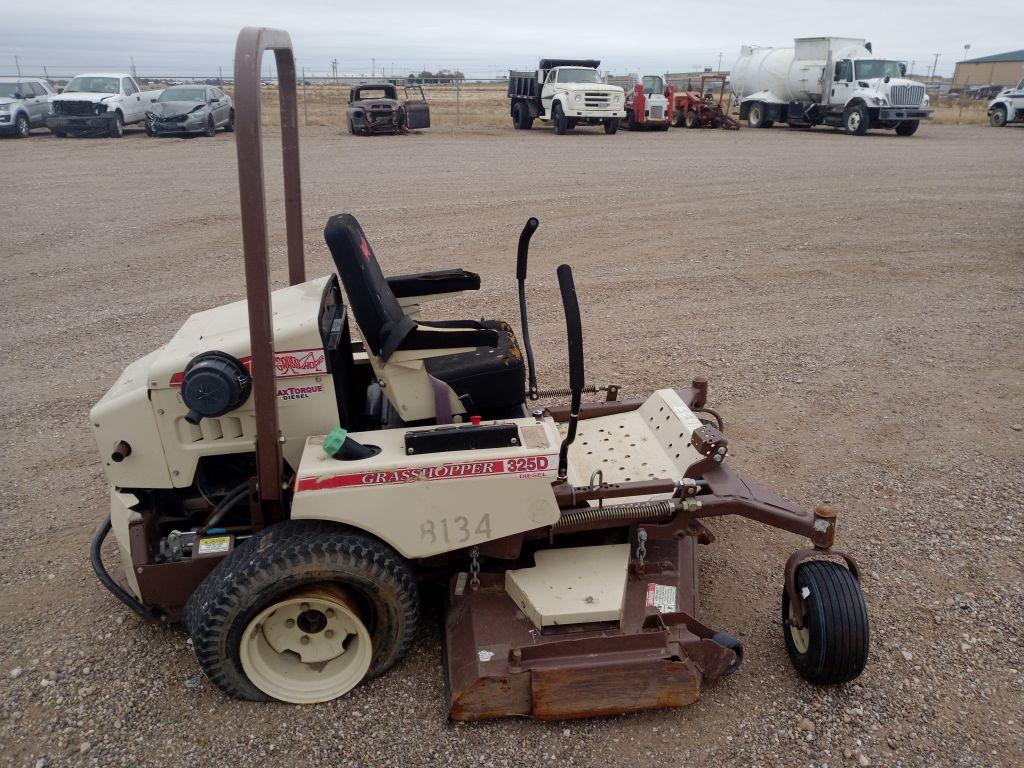 Kubota, Kubota D902-EF01 Zero Turn Mower