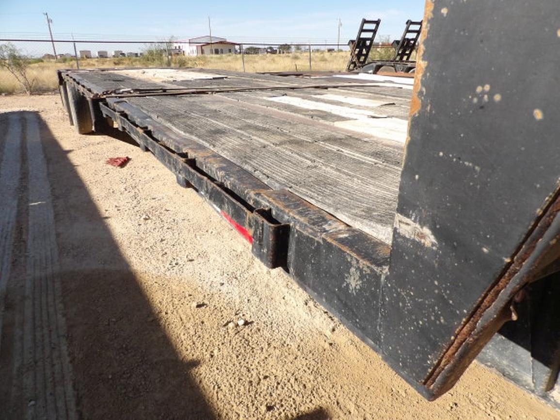 1995 Trail King T/A Step Deck Trailer