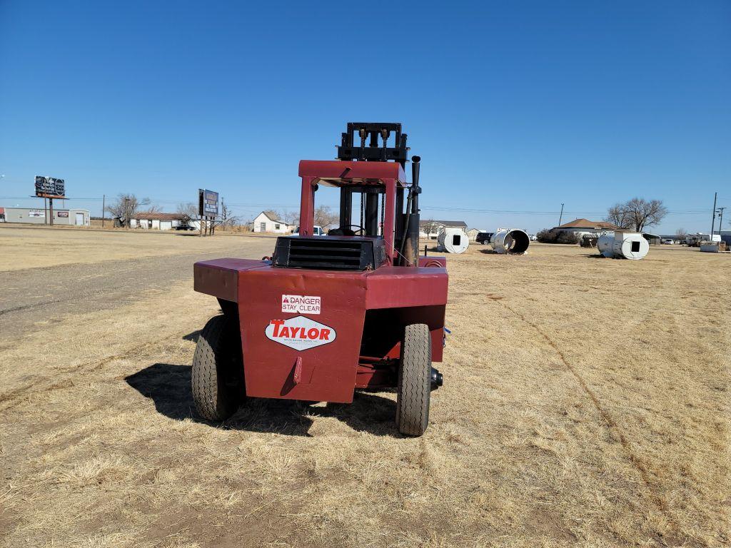 Taylor Big Red  Y-18-BWO Forklift
