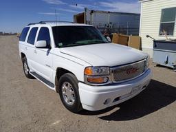2002 GMC Yukon Denali SUV 4D