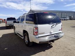 2002 GMC Yukon Denali SUV 4D