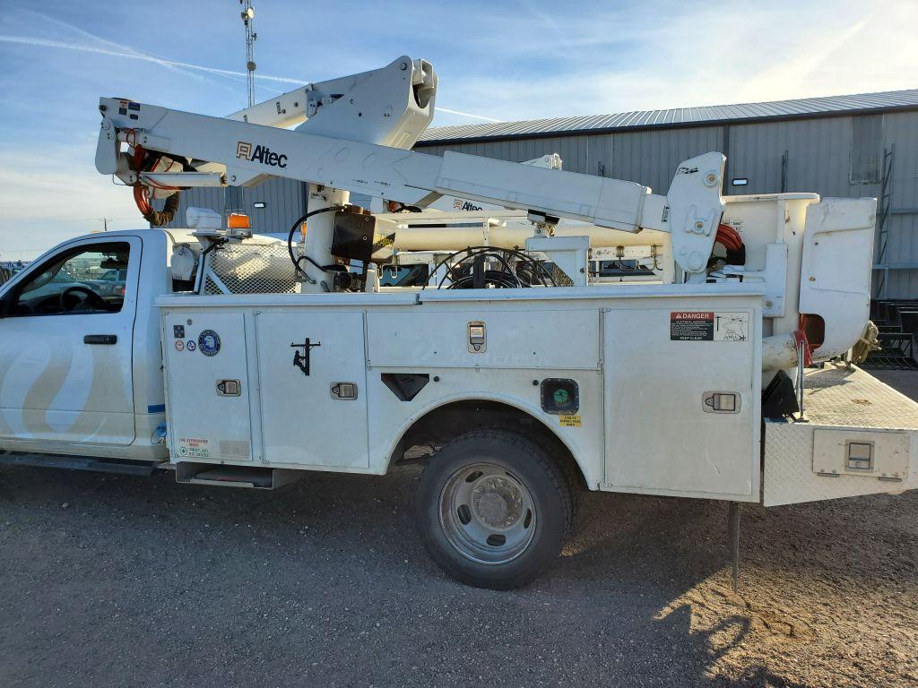2012 Ram 5500 Chassis  Regular Cab 2D Bucket Truck