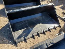 66" QT Bucket w/Teeth