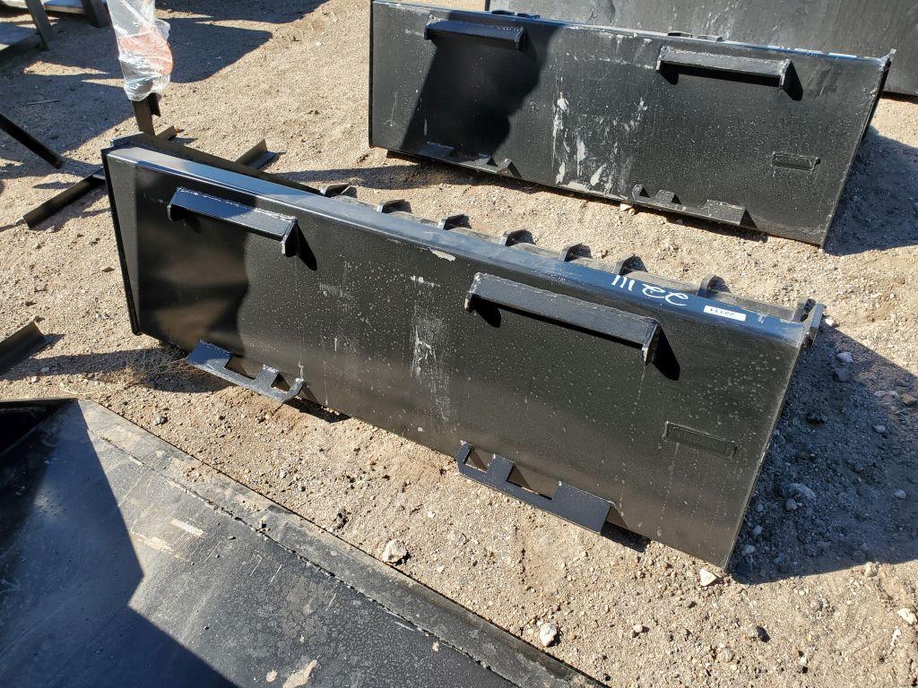 66" QT Bucket w/Teeth