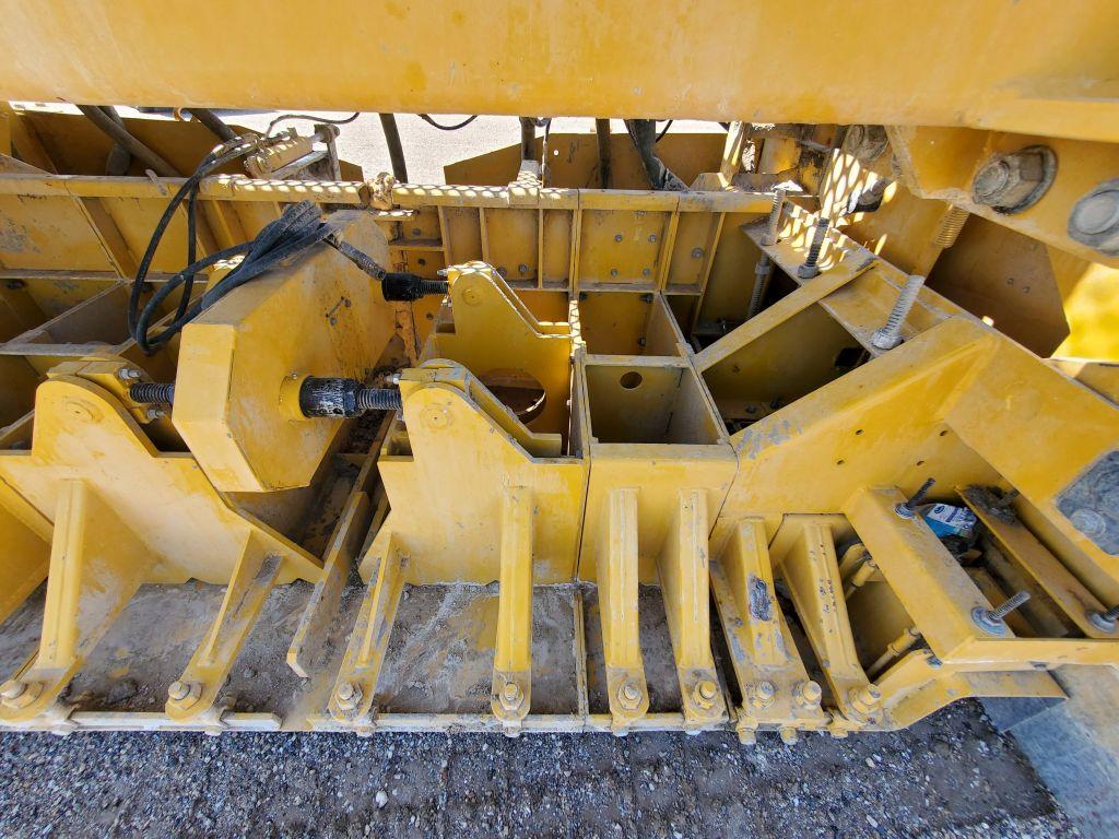 1999 Gomaco GT6300 Concrete Trimmer/Slipform Paver