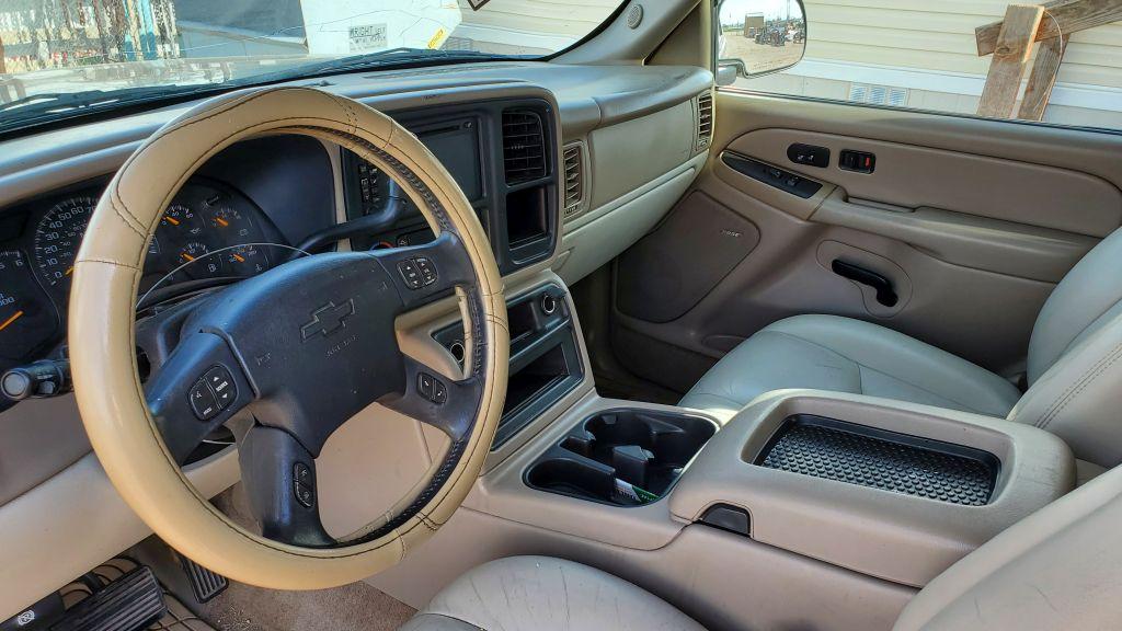 2005 Chevrolet Tahoe LS SUV 4D