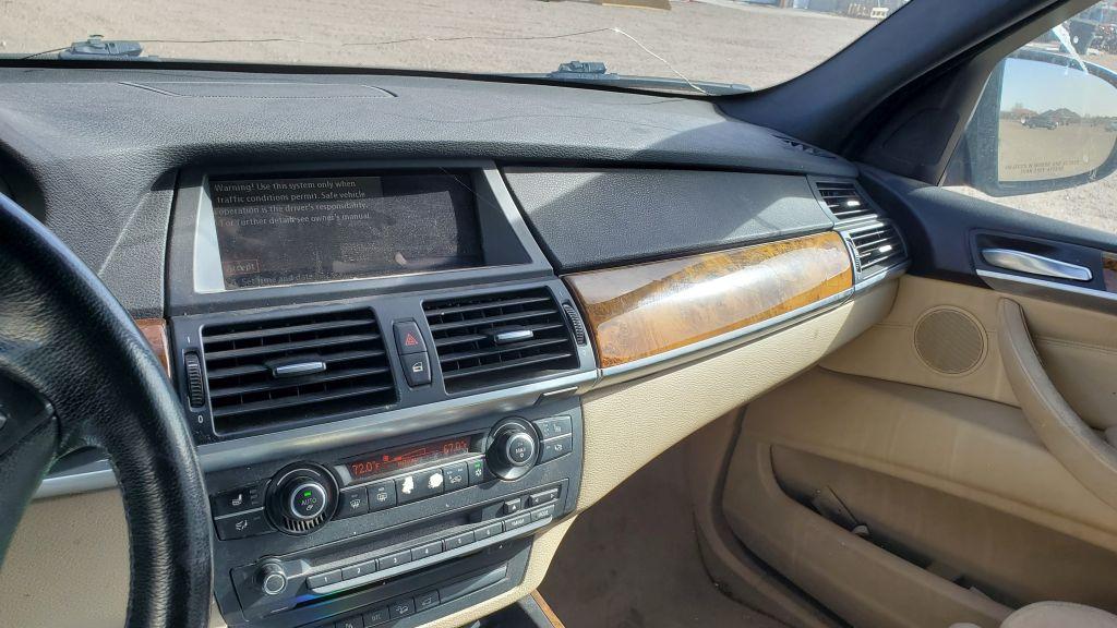 2008 BMW X5  SAV 4D