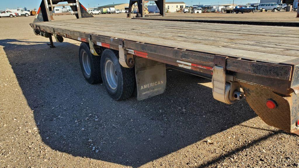 2001 L&L Flatbed Trailer