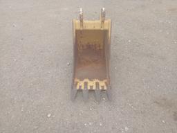 18" John Deere Backhoe Bucket
