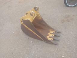 18" John Deere Backhoe Bucket
