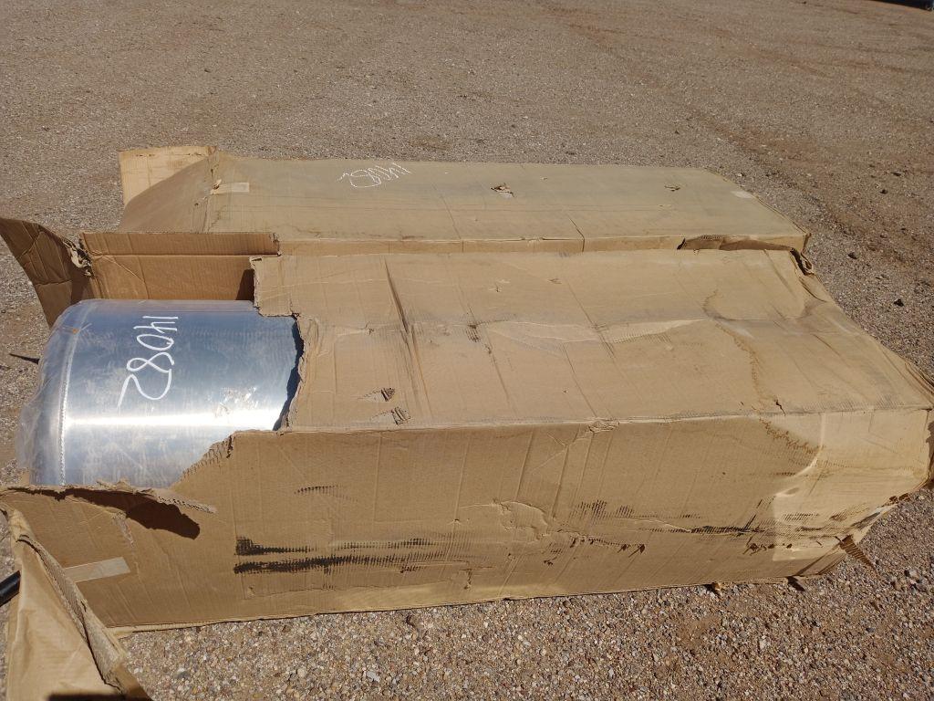 Driver and Passenger Peterbilt 389 Fuel Tanks (NEW)