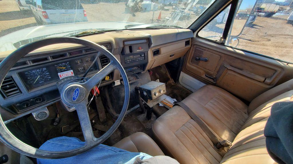 1997 Ford F800 F Series Conventional Cab Patch Truck