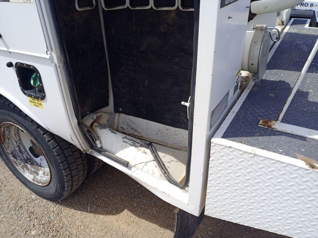 2011 Ram Dodge 5500 Chassis SLT / ST Regular Cab 2D Bucket Truck